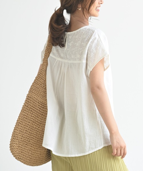 rps（アールピーエス）の「コットンボイル刺繍生地ブラウス（シャツ/ブラウス・レディース・ブラック/オフホワイト/ライトカーキ/チャコールグレー・M-L/M）」の5枚目の写真