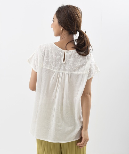 rps（アールピーエス）の「コットンボイル刺繍生地ブラウス（シャツ/ブラウス・レディース・ブラック/オフホワイト/ライトカーキ/チャコールグレー・M-L/M）」の15枚目の写真