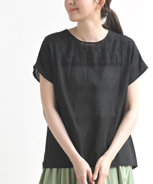 rps（アールピーエス）の「コットンボイル刺繍生地ブラウス（シャツ/ブラウス・レディース・ブラック/オフホワイト/ライトカーキ/チャコールグレー・M-L/M）」の10枚目の写真