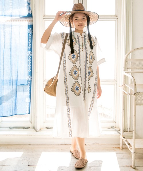 チャイハネ（チャイハネ）の「【チャイハネ】カフタンワンピース（ワンピース・レディース・ホワイト/ブルー/マスタード・FREE）」の21枚目の写真