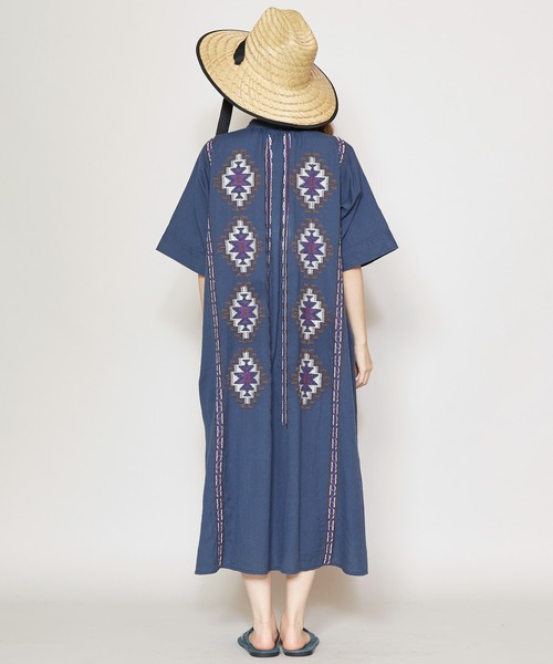 チャイハネ（チャイハネ）の「【チャイハネ】カフタンワンピース（ワンピース・レディース・ホワイト/ブルー/マスタード・FREE）」の9枚目の写真