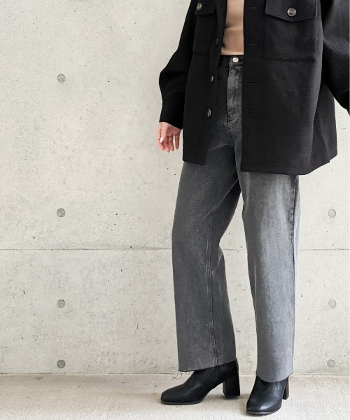 Per sist ence（パーシエンス）の「Per sist ence/パーシエンス　カットオフ5ポケットデニムパンツ（デニムパンツ・レディース・ブラック/グレー/インディゴブルー/ライトインディゴブルー・MEDIUM/SMALL）」の8枚目の写真