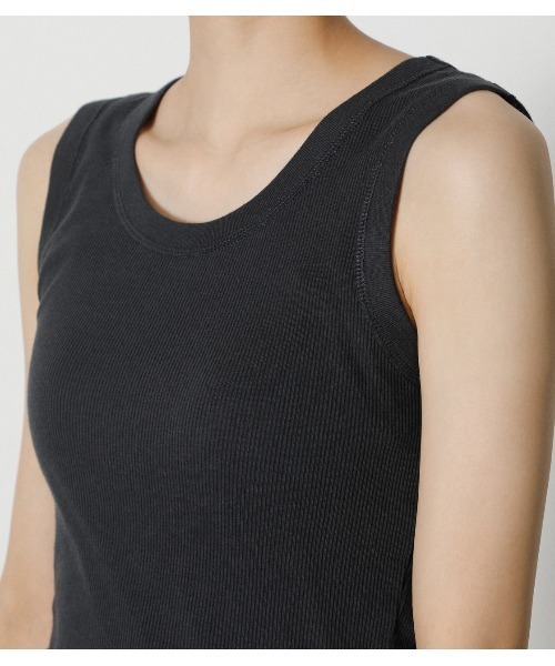 AZUL by moussy（アズールバイマウジー）の「CREW NECK RIB TANK TOP / クルーネック リブ タンクトップ（タンクトップ・レディース・ダークブルー/ベージュ/オレンジ/ライトブラック・SMALL/MEDIUM）」の16枚目の写真