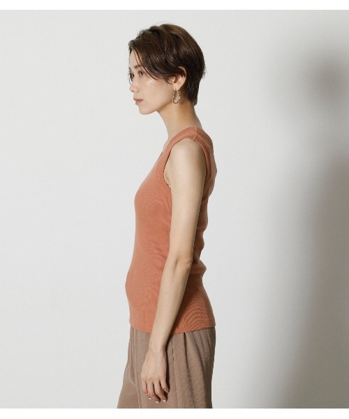 AZUL by moussy（アズールバイマウジー）の「CREW NECK RIB TANK TOP / クルーネック リブ タンクトップ（タンクトップ・レディース・ダークブルー/ベージュ/オレンジ/ライトブラック・SMALL/MEDIUM）」の21枚目の写真