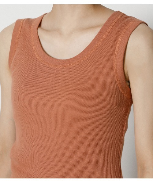 AZUL by moussy（アズールバイマウジー）の「CREW NECK RIB TANK TOP / クルーネック リブ タンクトップ（タンクトップ・レディース・ダークブルー/ベージュ/オレンジ/ライトブラック・SMALL/MEDIUM）」の8枚目の写真
