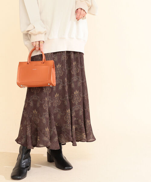 Ray BEAMS(レイビームス)の「Ray BEAMS / ダマスク プリント ラッフル スカート(スカート・レディース・ダークブラウン/ベージュ・1/0)」の20枚目の写真