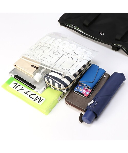 LACOSTE（ラコステ）の「ジャンヌ ストライプハンドル ラージジッパーバッグ（トートバッグ・レディース・ブラック/ネイビー/ブラウン/アイボリー/ブラック×グリーン/ブルー系その他・FREE）」の19枚目の写真