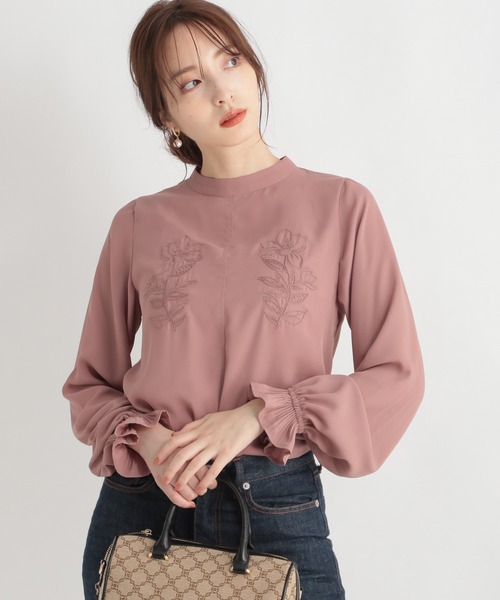 Andemiu（アンデミュウ）の「フラワーシシュウブラウス227907（シャツ/ブラウス・レディース・モカ/ピンク/オフホワイト・FREE）」の22枚目の写真