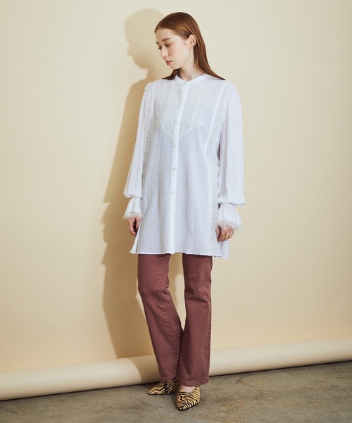 MADEMOISELLE ROPE'（マドモアゼル ロペ）の「<春まで使える>袖レースエアリーチュニックブラウス（シャツ/ブラウス・レディース・ブラック/ホワイト・38）」の19枚目の写真