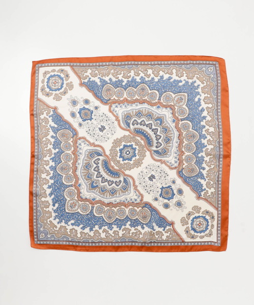 URBAN RESEARCH Sonny Label（アーバンリサーチサニーレーベル）の「大判ペイズリー柄スカーフ（バンダナ/スカーフ・レディース・オレンジ/ブラック/グレー系その他・ONE）」の3枚目の写真