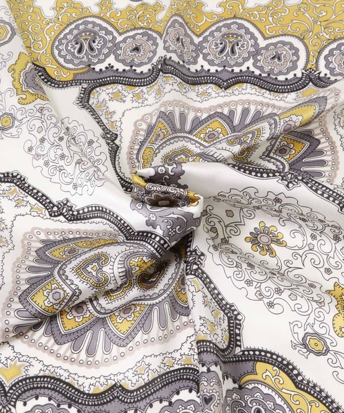 URBAN RESEARCH Sonny Label（アーバンリサーチサニーレーベル）の「大判ペイズリー柄スカーフ（バンダナ/スカーフ・レディース・オレンジ/ブラック/グレー系その他・ONE）」の9枚目の写真