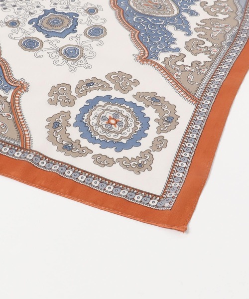 URBAN RESEARCH Sonny Label（アーバンリサーチサニーレーベル）の「大判ペイズリー柄スカーフ（バンダナ/スカーフ・レディース・オレンジ/ブラック/グレー系その他・ONE）」の6枚目の写真