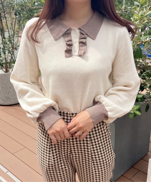 apres jour(アプレジュール)の「フリルニットポロシャツ【ZOZOTOWN限定アイテム】(ニット/セーター・レディース・ブラウン系その他/アイボリー/ピンクベージュ/ブルー系その他・フリー/X-LARGE)」の1枚目の写真