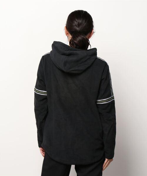 NEW BALANCE（ニューバランス）の「NB AT ポーラーフリース フーディ―（パーカー・レディース・ブラック/オレンジ系・SMALL/MEDIUM/LARGE）」の8枚目の写真