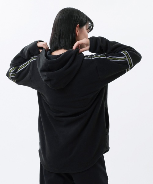 NEW BALANCE（ニューバランス）の「NB AT ポーラーフリース フーディ―（パーカー・レディース・ブラック/オレンジ系・SMALL/MEDIUM/LARGE）」の14枚目の写真