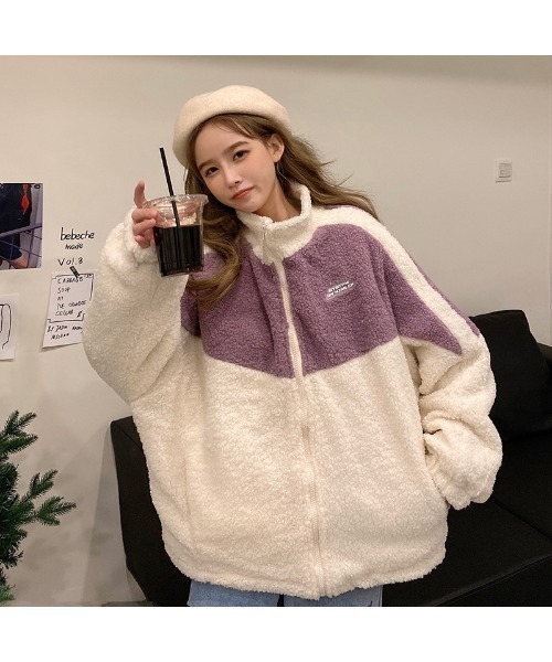 DEVICE(デバイス)の「オーバーサイズ スタンドカラー フリース ボア ジャケット アウター ブルゾン(ブルゾン・レディース・パープル/ブルー・FREE)」の8枚目の写真