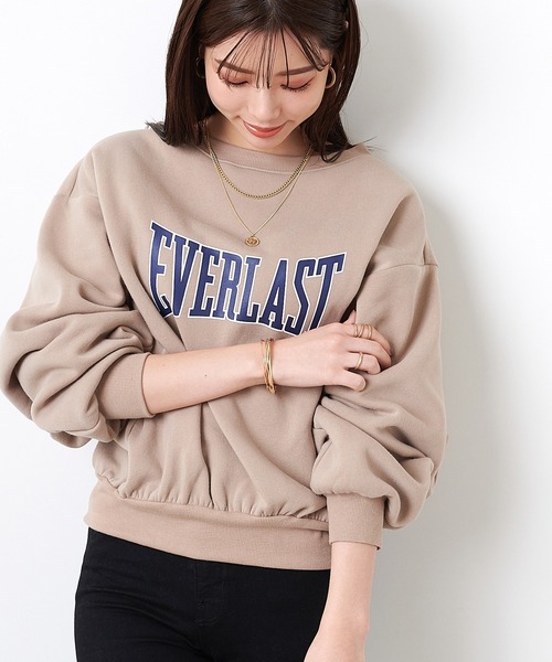EVERLAST(CROSSPLUS ONLINE)(エバーラスト)の「ビッグロゴプリント ボリューム袖トレーナー(その他トップス・レディース・ベージュ/ネイビー/杢グレー・LL/M/L)」の2枚目の写真