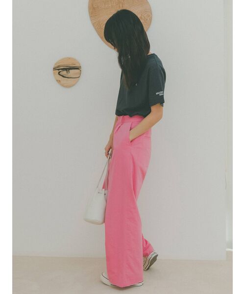 Ungrid（アングリッド）の「カラーエンブロイダリーTee（Tシャツ/カットソー・レディース・チャコールグレー/ブルー/ピンク/オフホワイト・FREE）」の5枚目の写真