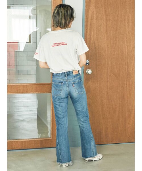 Ungrid（アングリッド）の「カラーエンブロイダリーTee（Tシャツ/カットソー・レディース・チャコールグレー/ブルー/ピンク/オフホワイト・FREE）」の11枚目の写真