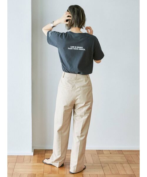 Ungrid（アングリッド）の「カラーエンブロイダリーTee（Tシャツ/カットソー・レディース・チャコールグレー/ブルー/ピンク/オフホワイト・FREE）」の6枚目の写真