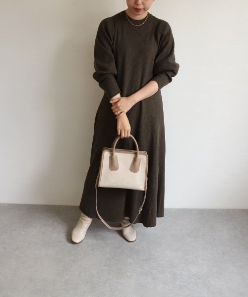 T・S・L(ティーエスエル)の「スクエア2wayバッグ(ボストンバッグ・レディース・ブラック/イエロー/モカ・FREE)」の17枚目の写真