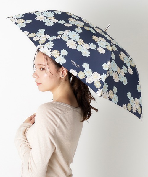 PAUL&JOE（ポールアンドジョー）の「一級遮光 晴雨兼用 日傘 軽量 ”クリザンテーム”（長傘・レディース・ホワイト/ネイビー/オレンジ系その他2・FREE）」の17枚目の写真