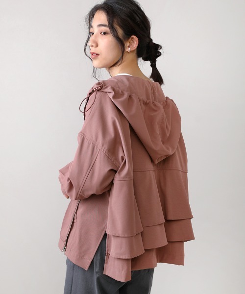 Bou Jeloud（ブージュルード）の「【WEB限定】シャークスキンバックフレアマウンテンパーカー（マウンテンパーカー・レディース・ベージュ/ピンク/モカ・FREE）」の3枚目の写真