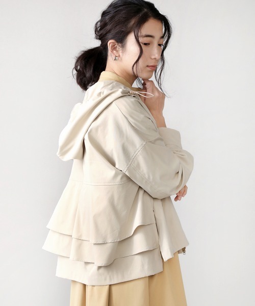 Bou Jeloud（ブージュルード）の「【WEB限定】シャークスキンバックフレアマウンテンパーカー（マウンテンパーカー・レディース・ベージュ/ピンク/モカ・FREE）」の4枚目の写真