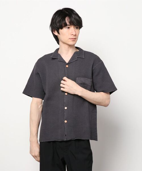 KURO(クロ)の「【KURO】WAFFLE OPEN COLLAR SHIRT(シャツ/ブラウス・メンズ・アイボリー/スミクロ・SMALL)」の2枚目の写真