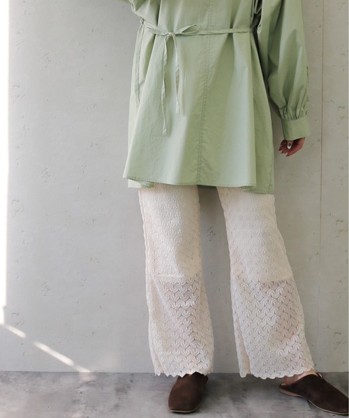 Per sist ence(パーシエンス)の「Per sist ence/パーシエンス レースニットソーフレアパンツ(その他パンツ・レディース・ブラック/ブルー/アイボリー・FREE)」の2枚目の写真