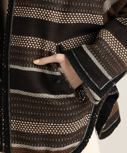 TOMORROWLAND （トゥモローランド）の「リサイクルコットンジャカード ノーカラーショートコート（ノーカラーコート・レディース・ブラウン系その他2・36）」の11枚目の写真