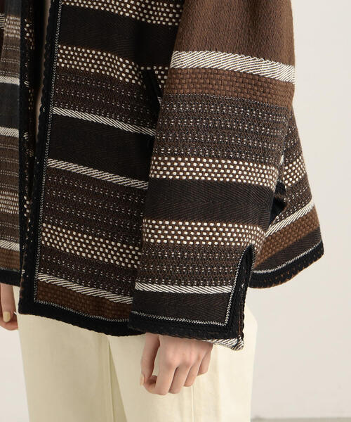 TOMORROWLAND （トゥモローランド）の「リサイクルコットンジャカード ノーカラーショートコート（ノーカラーコート・レディース・ブラウン系その他2・36）」の12枚目の写真