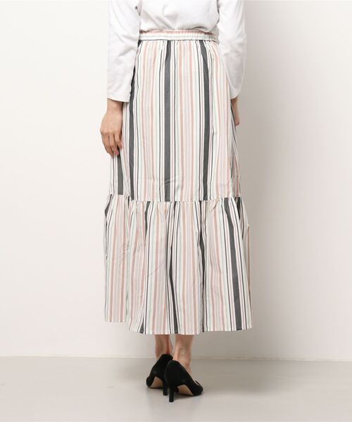 HONEYSUCKLE ROSE（ハニーサックルローズ）の「【HONEYSUCKLE ROSE】ワンティアードスカート（スカート・レディース・ホワイト×ネイビー/ホワイト×カーキブラウン/グリーン/ブラック・L/M）」の6枚目の写真