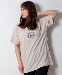 スモールロゴプリントTシャツ