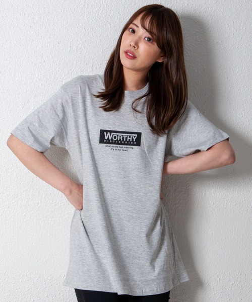GGD SELECT(ジージーディー セレクト)の「スモールロゴプリントTシャツ(Tシャツ/カットソー・レディース・ブラック系その他/レッド/ピンク/ブラック/グリーン系その他/ベージュ/グリーン/ブラック系その他2/ホワイト系その他/ホワイト/ネイビー/オレンジ・L/M/LL)」の2枚目の写真