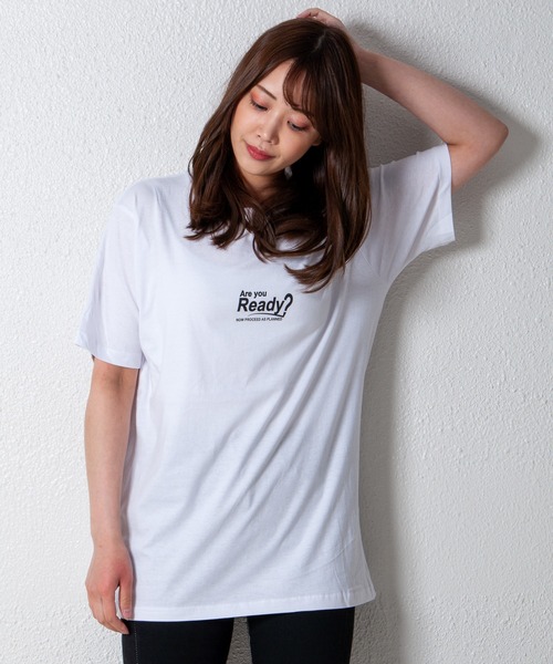 GGD SELECT(ジージーディー セレクト)の「スモールロゴプリントTシャツ(Tシャツ/カットソー・レディース・ブラック系その他/レッド/ピンク/ブラック/グリーン系その他/ベージュ/グリーン/ブラック系その他2/ホワイト系その他/ホワイト/ネイビー/オレンジ・L/M/LL)」の1枚目の写真