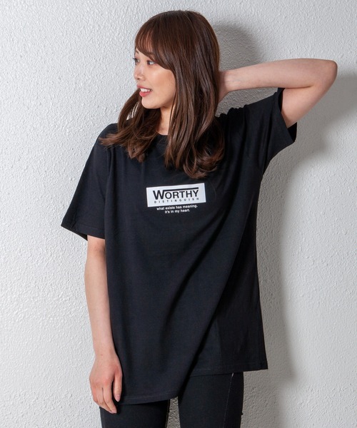 GGD SELECT(ジージーディー セレクト)の「スモールロゴプリントTシャツ(Tシャツ/カットソー・レディース・ブラック系その他/レッド/ピンク/ブラック/グリーン系その他/ベージュ/グリーン/ブラック系その他2/ホワイト系その他/ホワイト/ネイビー/オレンジ・L/M/LL)」の5枚目の写真