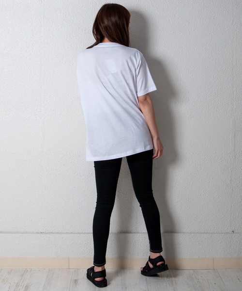 GGD SELECT(ジージーディー セレクト)の「スモールロゴプリントTシャツ(Tシャツ/カットソー・レディース・ブラック系その他/レッド/ピンク/ブラック/グリーン系その他/ベージュ/グリーン/ブラック系その他2/ホワイト系その他/ホワイト/ネイビー/オレンジ・L/M/LL)」の15枚目の写真