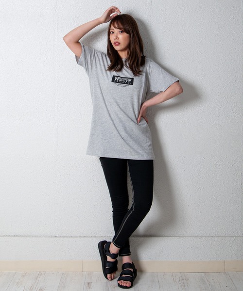 GGD SELECT(ジージーディー セレクト)の「スモールロゴプリントTシャツ(Tシャツ/カットソー・レディース・ブラック系その他/レッド/ピンク/ブラック/グリーン系その他/ベージュ/グリーン/ブラック系その他2/ホワイト系その他/ホワイト/ネイビー/オレンジ・L/M/LL)」の17枚目の写真