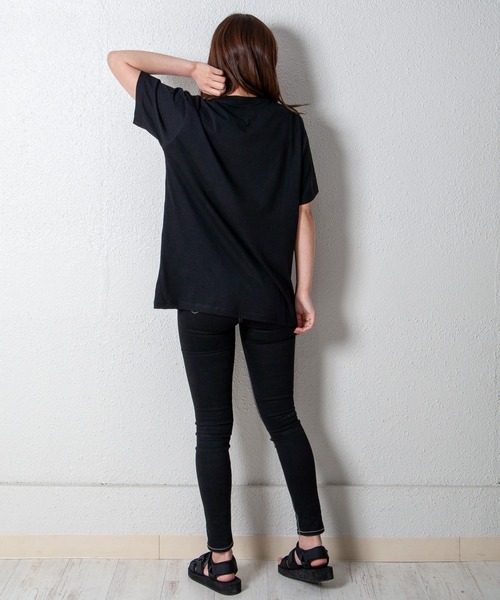 GGD SELECT(ジージーディー セレクト)の「スモールロゴプリントTシャツ(Tシャツ/カットソー・レディース・ブラック系その他/レッド/ピンク/ブラック/グリーン系その他/ベージュ/グリーン/ブラック系その他2/ホワイト系その他/ホワイト/ネイビー/オレンジ・L/M/LL)」の22枚目の写真