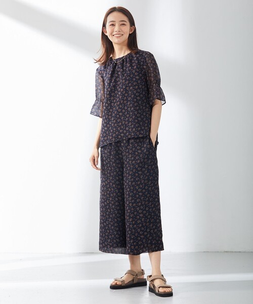J.PRESS(ジェイプレス)の「【洗える】楊柳フラワープリント キュロット パンツ(その他パンツ・レディース・グレー系5/ネイビー系5・11/7/9)」の5枚目の写真