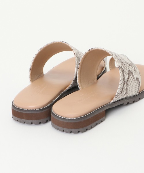 ikka（イッカ）の「トングアニマルサンダル（サンダル・レディース・オフホワイト/ブラック・M/L）」の5枚目の写真