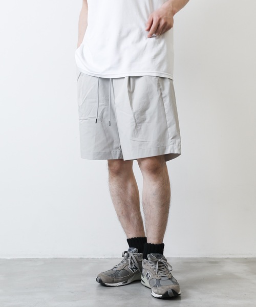 ATTACHMENT(アタッチメント)の「【 直営店・ZOZOTOWN限定 】タイプライタークロスオーバーストレッチショーツ / TYPEWRITER CROSSOVER STRETCH SHORTS(その他パンツ・メンズ・ライトグレー/ブラック/グレー系その他・2/3/1)」の3枚目の写真