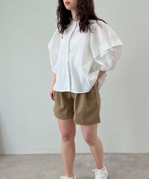 toucher du brise（トゥシェドブリーズ）の「フロントタック ショートパンツ（その他パンツ・レディース・ベージュ/ブラック・M）」の8枚目の写真