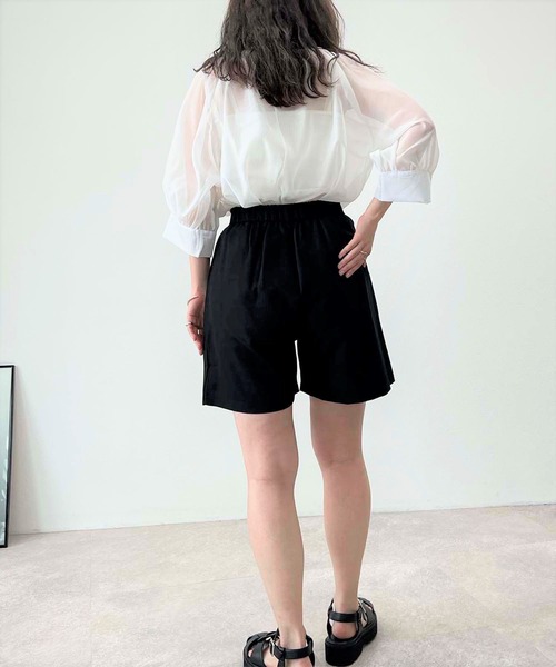 toucher du brise（トゥシェドブリーズ）の「フロントタック ショートパンツ（その他パンツ・レディース・ベージュ/ブラック・M）」の21枚目の写真