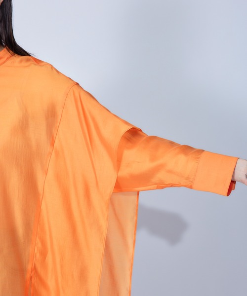 ROPE'（ロペ）の「ブライトシアーラッフルショールブラウス（シャツ/ブラウス・レディース・サックスブルー/オレンジ/ブラック/ブラウン・38）」の14枚目の写真