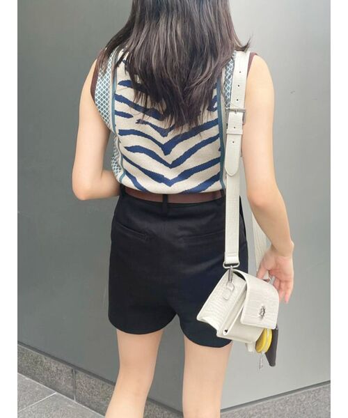 EVRIS（エヴリス）の「ピンタックストレッチショートパンツ（その他パンツ・レディース・ブラック/ベージュ・MEDIUM/SMALL）」の5枚目の写真