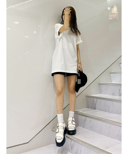 EVRIS（エヴリス）の「ピンタックストレッチショートパンツ（その他パンツ・レディース・ブラック/ベージュ・MEDIUM/SMALL）」の7枚目の写真