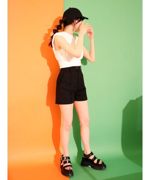 EVRIS（エヴリス）の「ピンタックストレッチショートパンツ（その他パンツ・レディース・ブラック/ベージュ・MEDIUM/SMALL）」の16枚目の写真