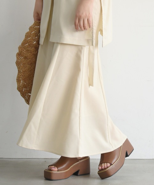 sango(sango)の「リネンライクマーメイドスカート(スカート・レディース・ブラック/ナチュラル・FREE)」の4枚目の写真